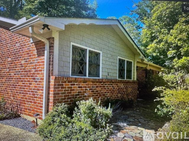 3 BR, 2 BA Apartment 869 Cahaba Drive, Auburn, AL 36830