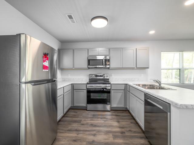3 BR, 2 BA Apartment 873 Chapel Drive, Milton, WI 53563