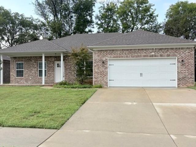 3 BR, 2 BA Apartment 8760 Merrill Cir, Bowling Green, KY 42104