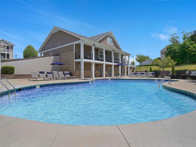 3 BR, 2 BA Apartment 8800 Hollow Creek Cir Unit 8835 303, Charlotte, NC 28262