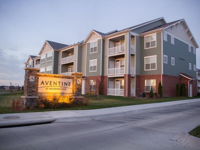3 BR, 2 BA Apartment 8801 S 33rd St Unit 04 108, Lincoln, NE 68516