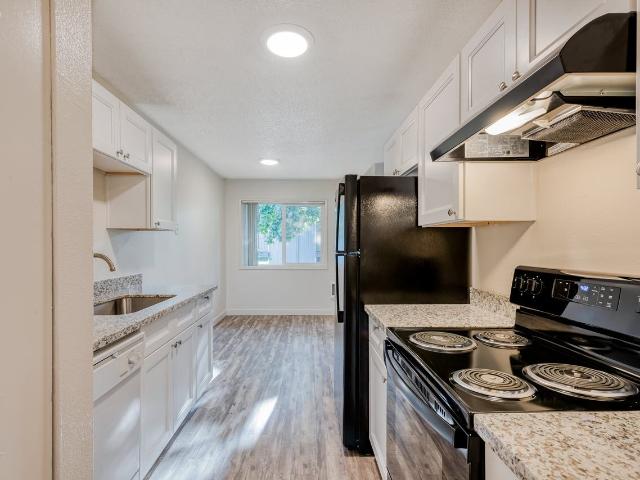 3 BR, 2 BA Apartment 880 Northeast 90th Avenue Unit 850, Portland, OR 97220