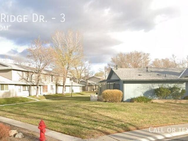 3 BR, 2 BA Apartment 888 Mesa Ridge Dr Sparks, NV 89434