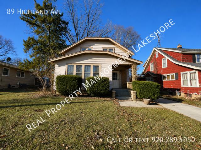 3 BR, 2 BA Apartment 89 Highland Ave, Sheboygan Falls, WI 53085