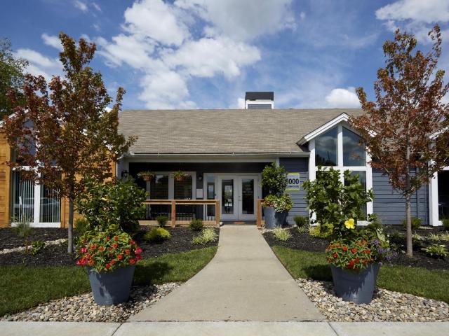 3 BR, 2 BA Apartment 8000 Perry St Unit 240, Overland Park, KS 66204