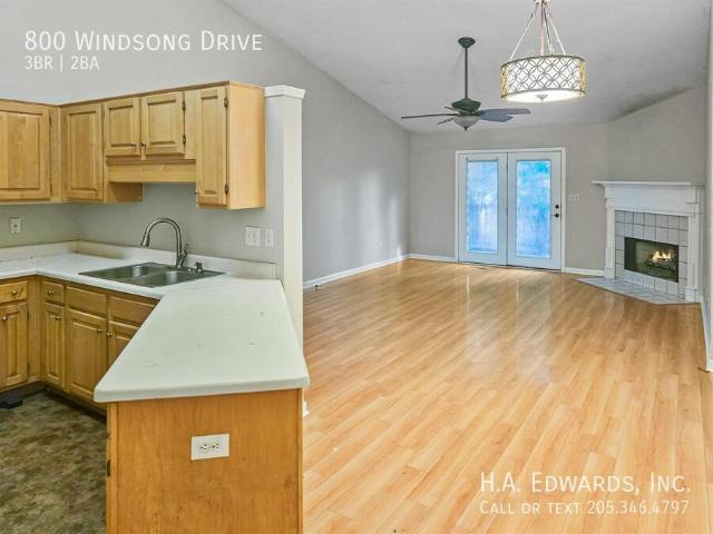 3 BR, 2 BA Apartment 800 Windsong Drive, Northport, AL 35476