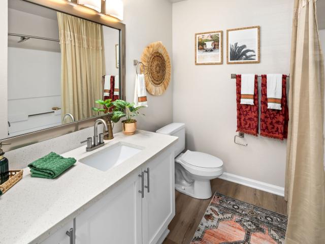 3 BR, 2 BA Apartment 8010 Woodsedge Drive Unit 80250101, Charlotte, NC 28216