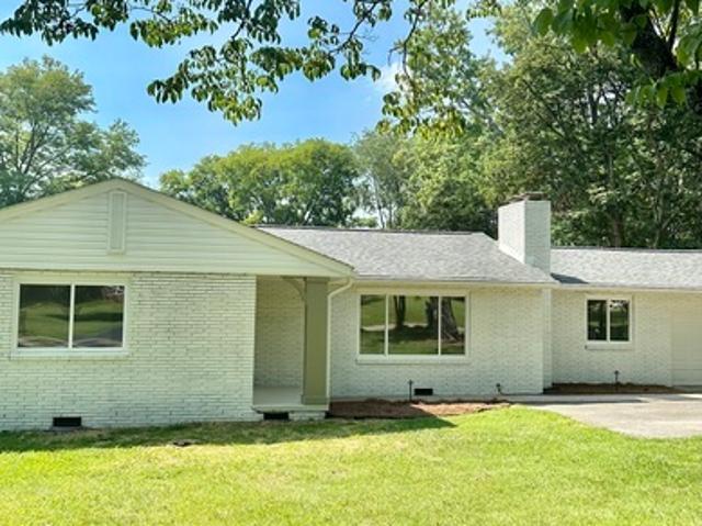 3 BR, 2 BA Apartment 8017 Hayden Drive Northwest, Knoxville, TN 37919