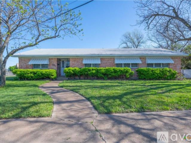 3 BR, 2 BA Apartment 801 Terrace Dr, Killeen, TX 76541