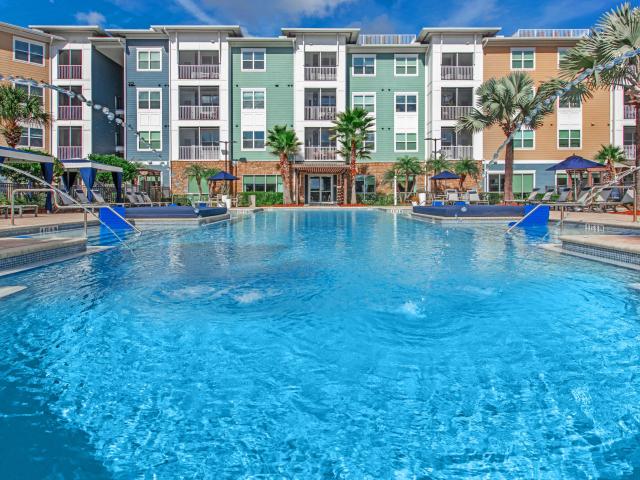 3 BR, 2 BA Apartment 8074 Gate Pkwy W Unit 3 3301, Jacksonville, FL 32216