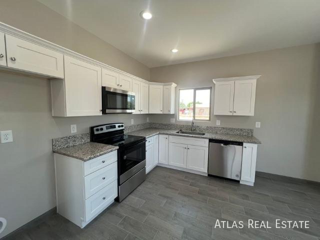 3 BR, 2 BA Apartment 808 E 35th Street, Tucson, AZ 85713