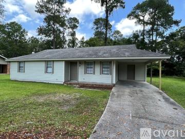 3 BR, 2 BA Apartment 813 Robin Hood Trail, Statesboro, GA 30458