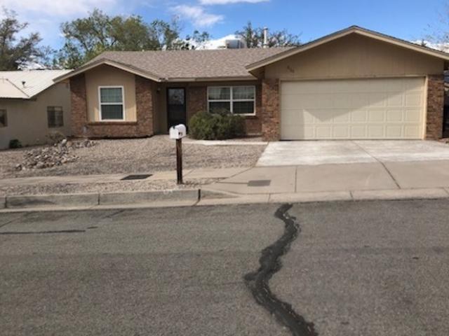 3 BR, 2 BA Apartment 8129 Shannon St N E, Albuquerque, NM 87109