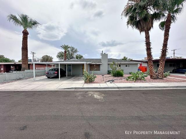 3 BR, 2 BA Apartment 812 Bracken Ave, Las Vegas, NV 89104