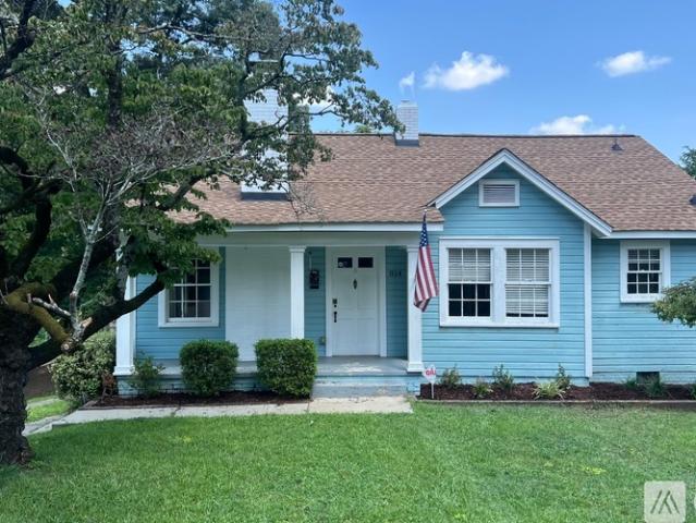 3 BR, 2 BA Apartment 814 Carolina Avenue, Fayetteville, NC 28301