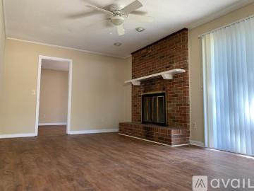 3 BR, 2 BA Apartment 814 Robin Hood Trail, Statesboro, GA 30458