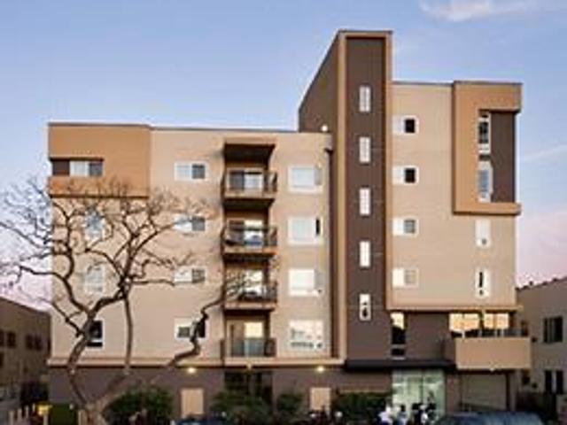 3 BR, 2 BA Apartment 816 South Carondelet Street, Los Angeles, CA 90057