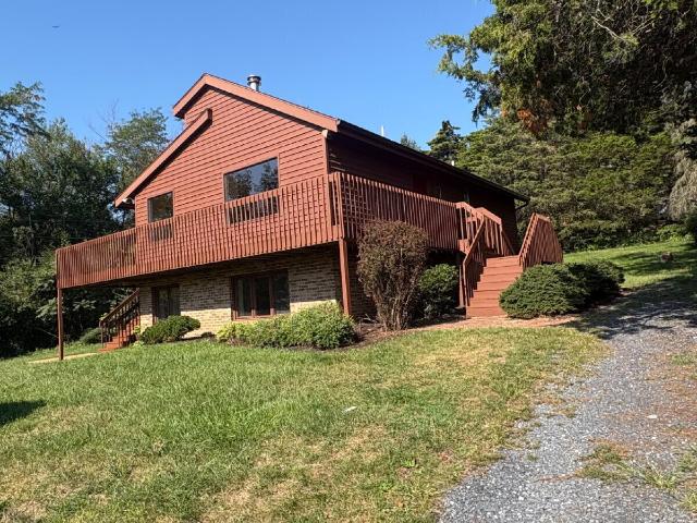 3 BR, 2 BA Apartment 819 College Ave, Harrisonburg, VA 22802