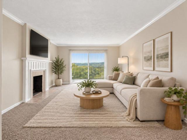 3 BR, 2 BA Apartment 8204 Wooster Pike Unit 8210 D, Cincinnati, OH 45227