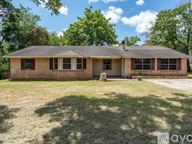 3 BR, 2 BA Apartment 8226 County Road 219, Tyler, TX 75707