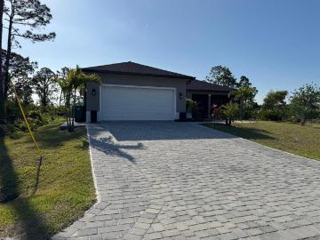 3 BR, 2 BA Apartment 8258 Dimstead Street, Port Charlotte, FL 33981