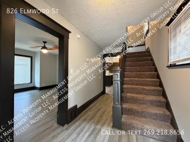 3 BR, 2 BA Apartment 826 Elmwood St, Kalamazoo, MI 49007