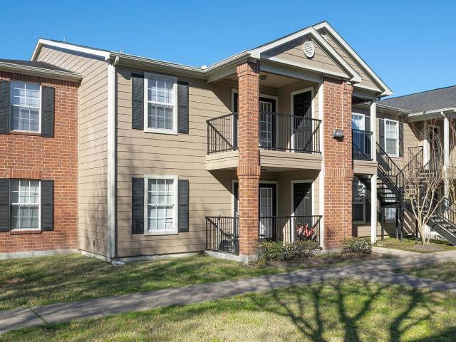 3 BR, 2 BA Apartment 8300 Canyon St Unit 8 822, Houston, TX 77051