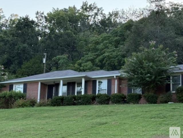 3 BR, 2 BA Apartment 835 Rodney Drive, Nashville, TN 37205