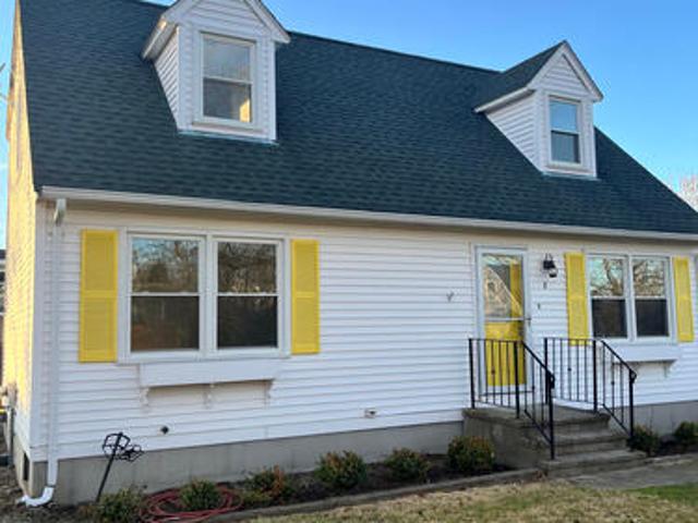 3 BR, 2 BA Apartment 8 Christine Rd, Middletown, RI 02842