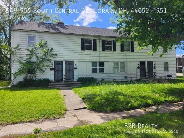 3 BR, 2 BA Apartment 949 955 South Central Dr Lorain, OH, 44052, Lorain, OH 44052
