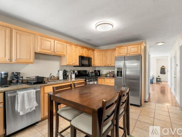 3 BR, 2 BA Apartment 95 Kilsyth Rd, Unit 2A, Boston, MA 02135