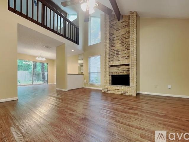 3 BR, 2 BA Apartment 16461 84th Ave, Tinley Park, IL 60477