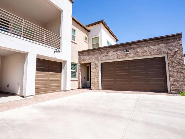 3 BR, 2 BA Apartment 9625 West Olive Avenue Unit 1034, Peoria, AZ 85345
