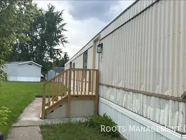 3 BR, 2 BA Apartment 9705 Springvale Dr Fort Wayne, IN 46825