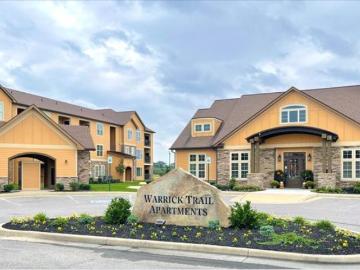 Warrick County, Indiana, USA - Gym, Parking
