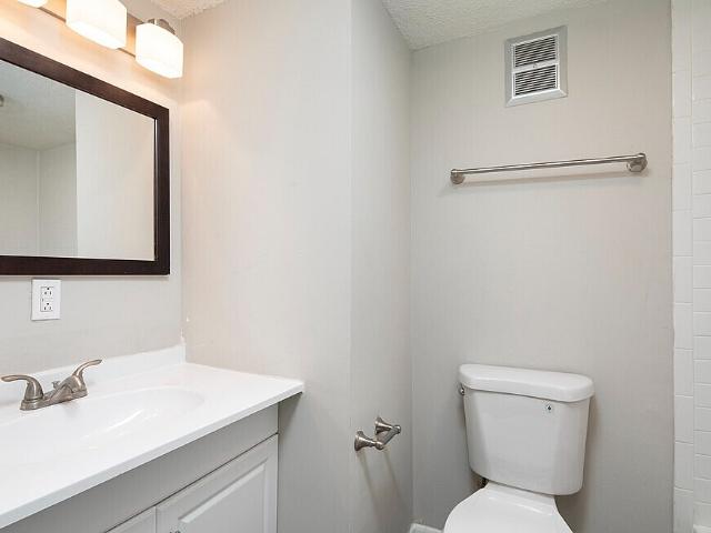 3 BR, 2 BA Apartment 98 Sutton Cir Unit 812, Rainbow City, AL 35906