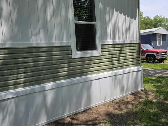 3 BR, 2 BA Apartment 993 E michigan ave, Battle Creek, MI 49014