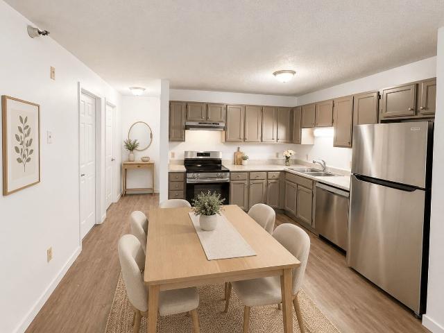 3 BR, 2 BA Apartment 9900 Redwood St NW Unit 221, Minneapolis, MN 55433