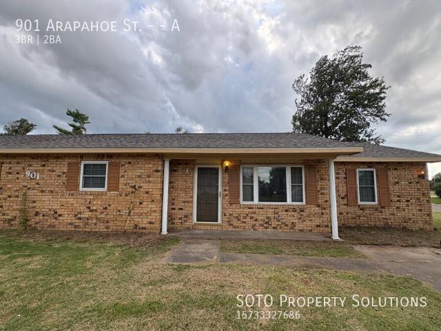 3 BR, 2 BA Apartment 901 Arapahoe St., Sikeston, MO 63801