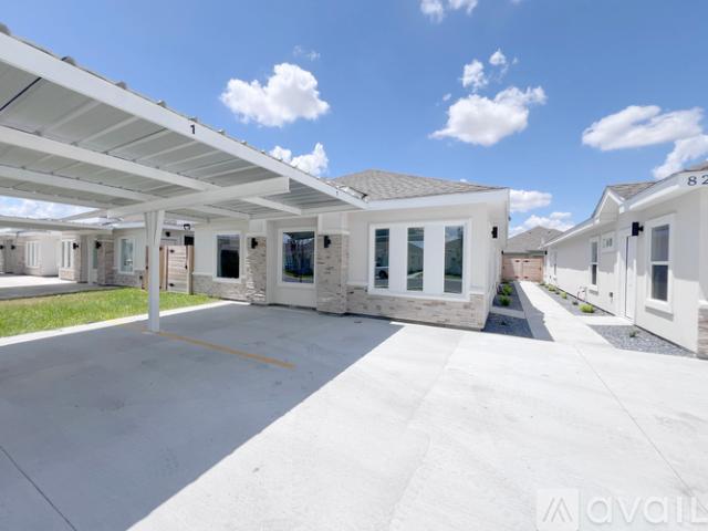 3 BR, 2 BA Apartment 913 N Woodson Ave, Unit 01, Edinburg, TX 78541