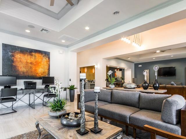 3 BR, 2 BA Apartment 9107 Circle Dr, Austin, TX 78736