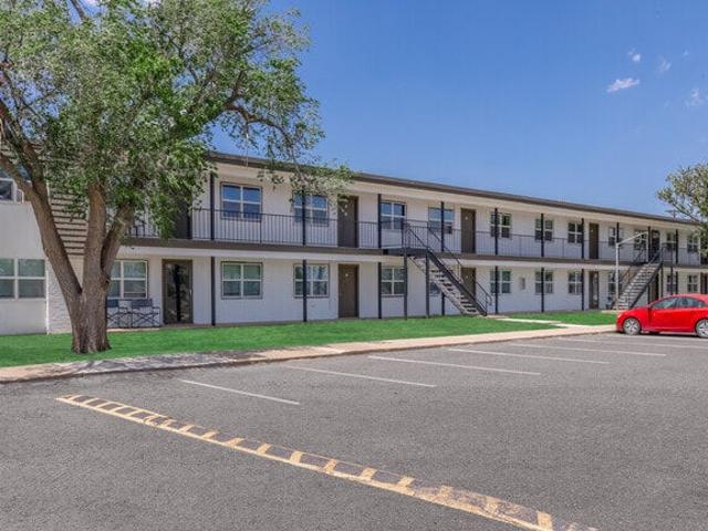 3 BR, 2 BA Apartment 910 W 28th Street Unit 3K, Plainview, TX 79072