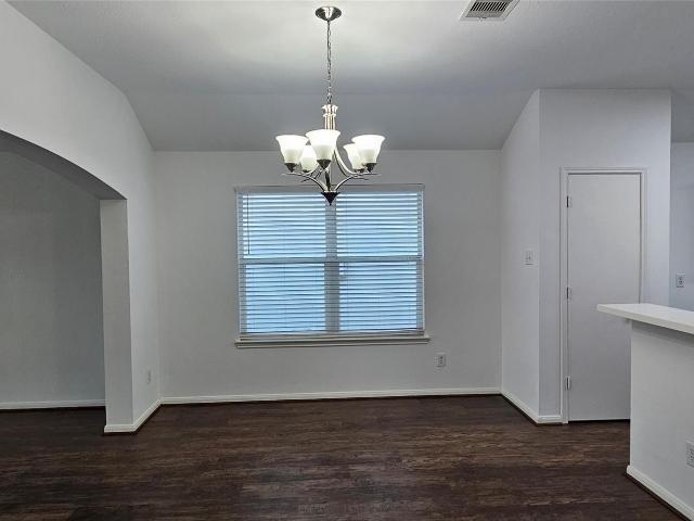 3 BR, 2 BA Apartment 919 Yorkshire Hollow Lane, Fresno, TX 77545
