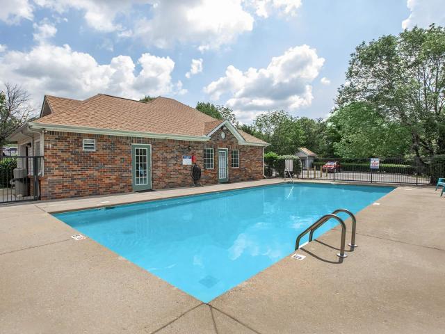 3 BR, 2 BA Apartment 919 Dickerson Pike Unit 8104, Goodlettsville, TN 37072