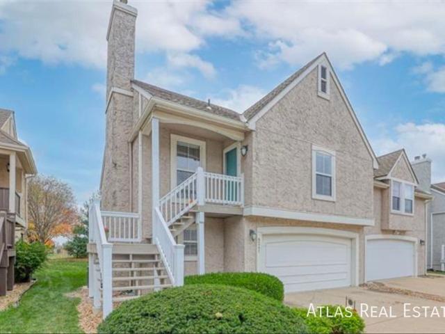 3 BR, 2 BA Apartment 9241 Loiret Boulevard, Lenexa, KS 66219