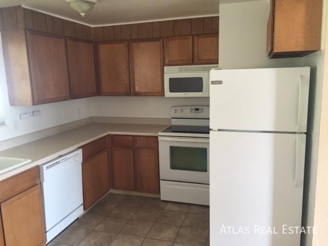 3 BR, 2 BA Apartment 930 Bishop Court, Castle Rock, CO 80104