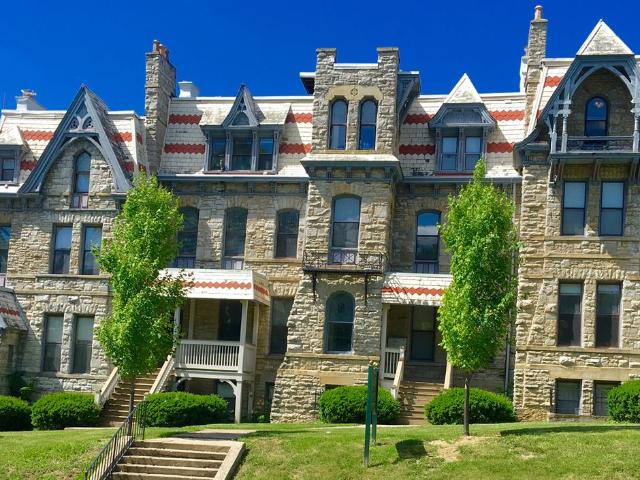 3 BR, 2 BA Apartment 938 946 Morris St Unit 942A, Cincinnati, OH 45206