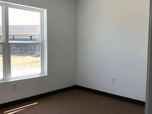 3 BR, 2 BA Apartment 9 James Courtney Blvd, Lawrenceville, IL 62439