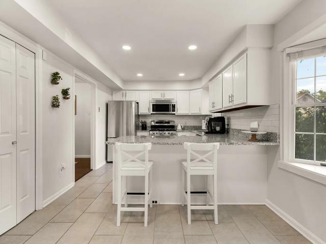 3 BR, 3.5 BA Apartment 10855 Lockwood Dr, Silver Spring, MD 20901