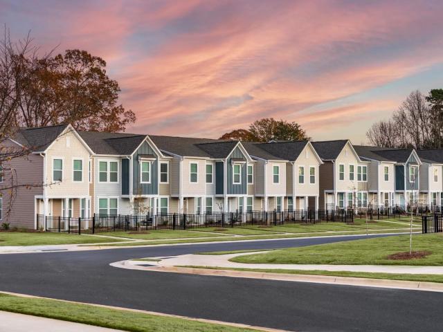 3 BR, 3.5 BA Apartment 102 Abercorne Way Unit 201 FARM QTR TWNH D, Mooresville, NC 28115